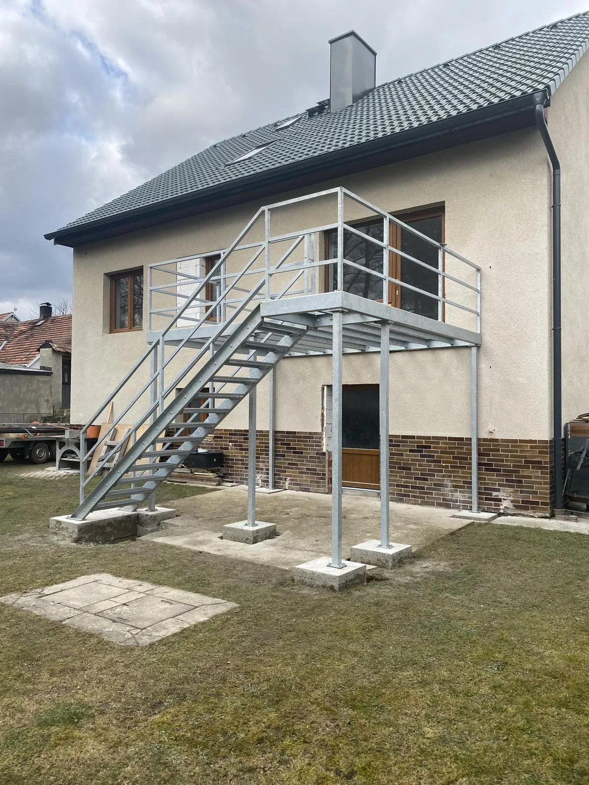 Ocelová terasa se schodištěm, Strakonice — Terasy, Strakonice