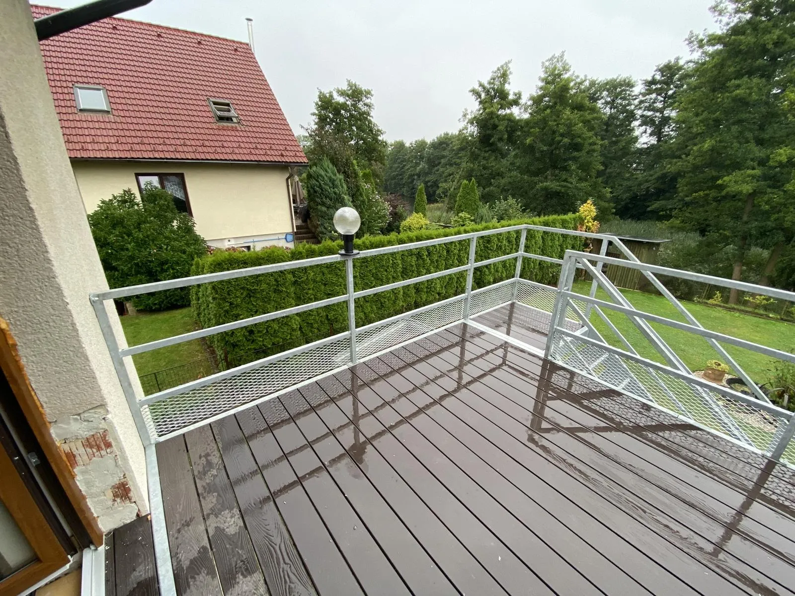 Ocelová terasa se schodištěm, Strakonice — foto 3, Strakonice