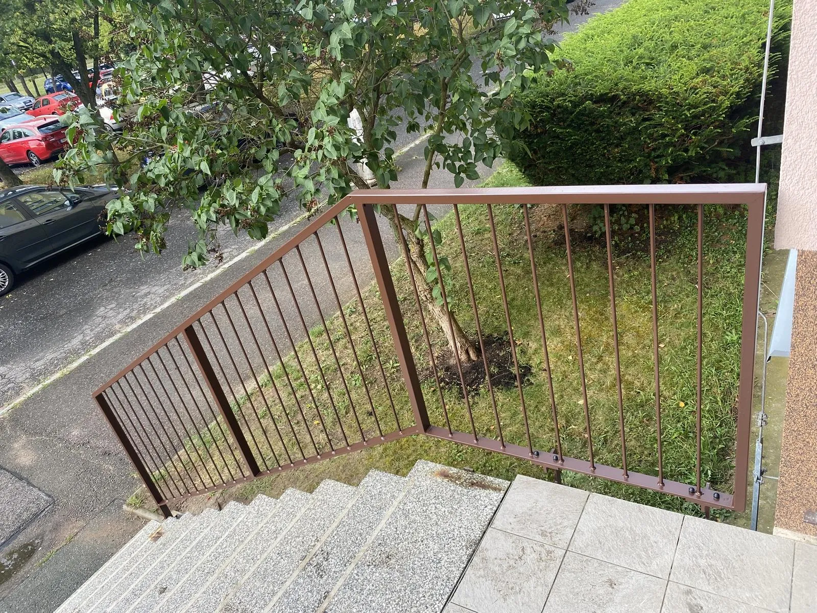 Exteriérové ocelové zábradlí, Hradec Králové — foto 4, Hradec Králové