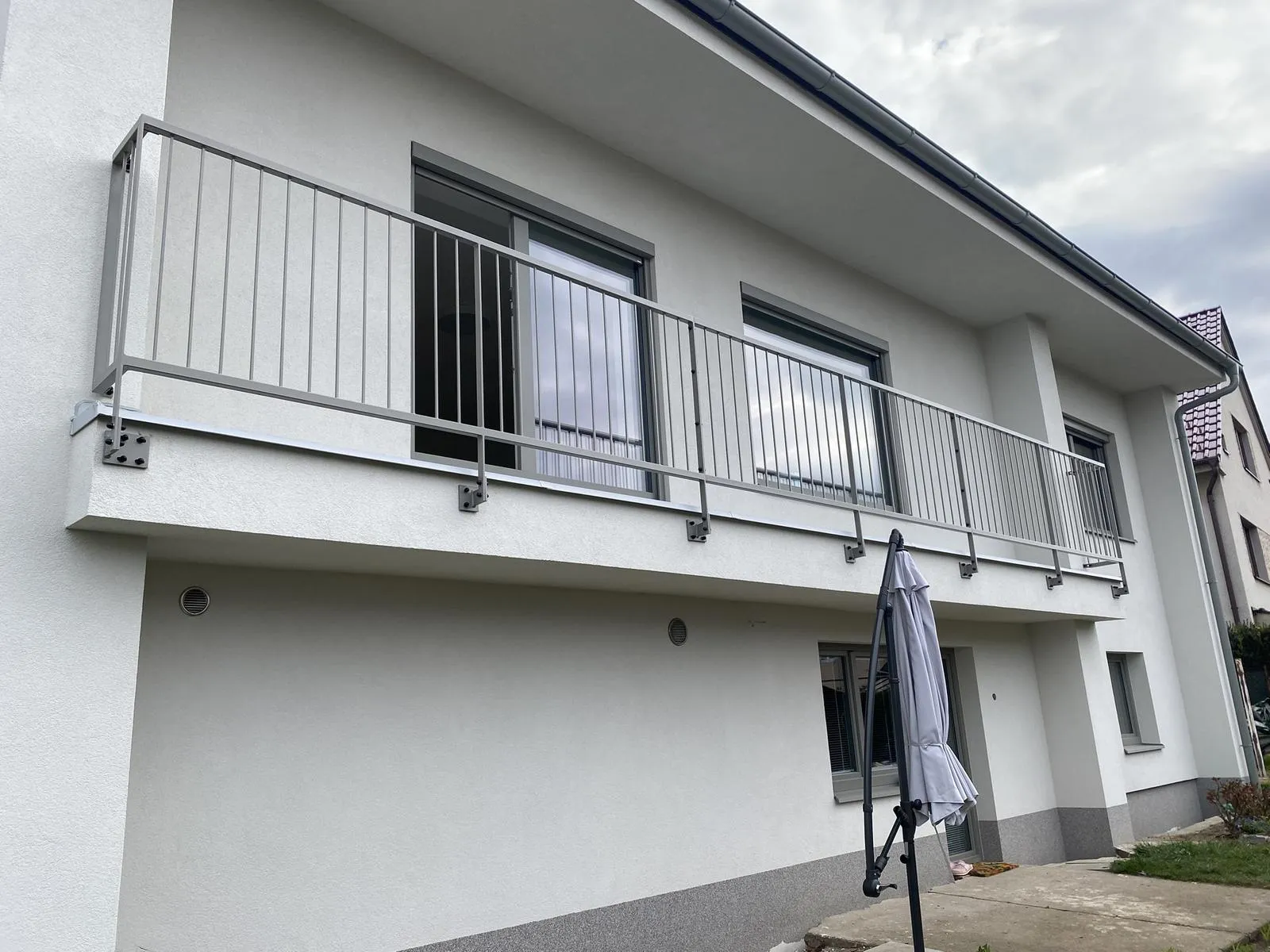 Exteriérové ocelové zábradlí, Postupice — foto 2, Postupice