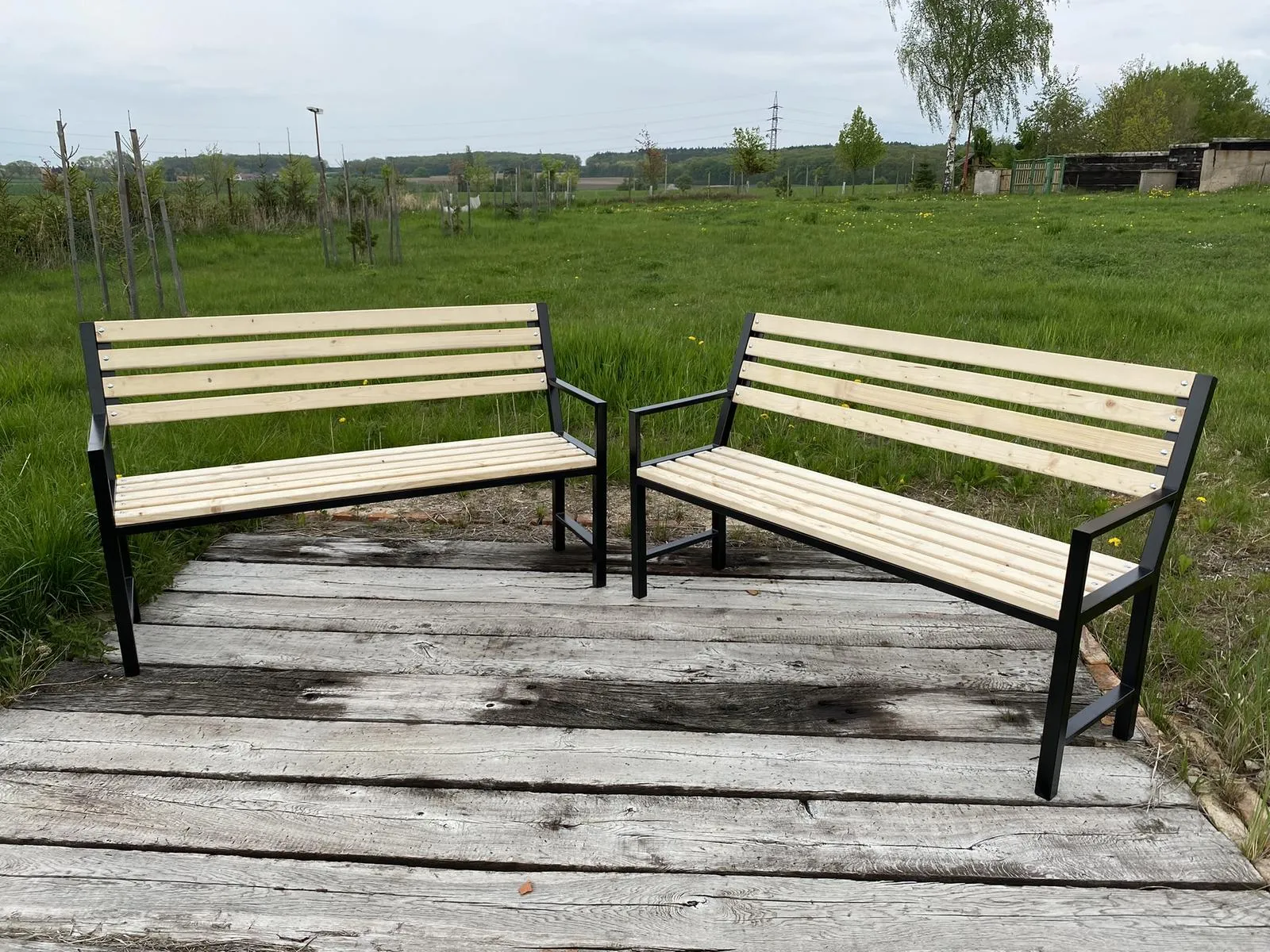 Zakázkový zahradní nábytek – ocelové lavičky a stoly — foto 2, Královéhradecký kraj