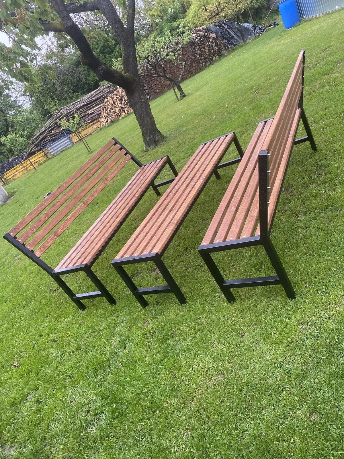 Zakázkový zahradní nábytek – ocelové lavičky a stoly — foto 7, Královéhradecký kraj