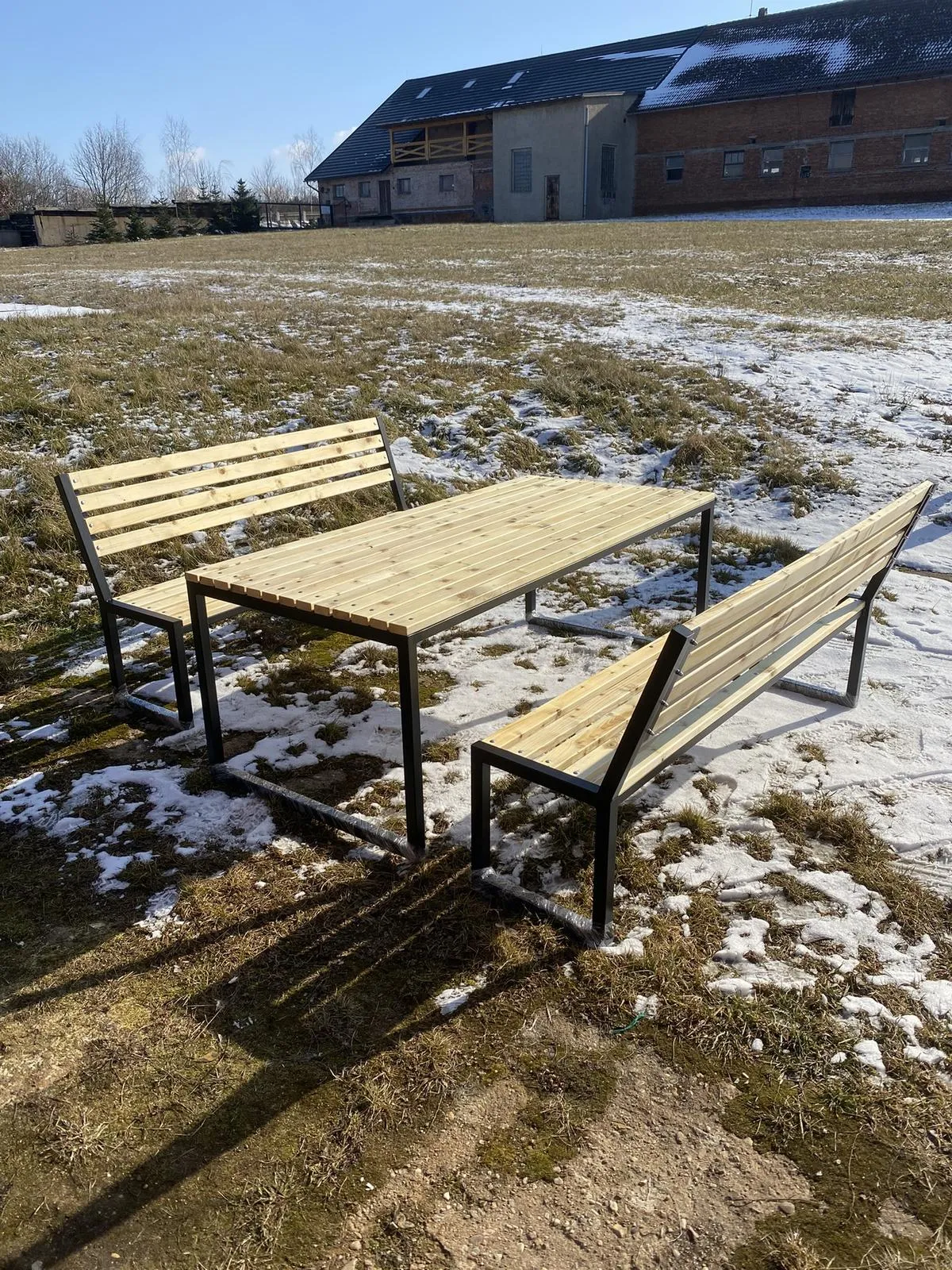 Zakázkový zahradní nábytek – ocelové lavičky a stoly — foto 8, Královéhradecký kraj
